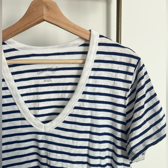 Universal threads white and navy striped tshirt dress (XL) - Picture 2 of 3
